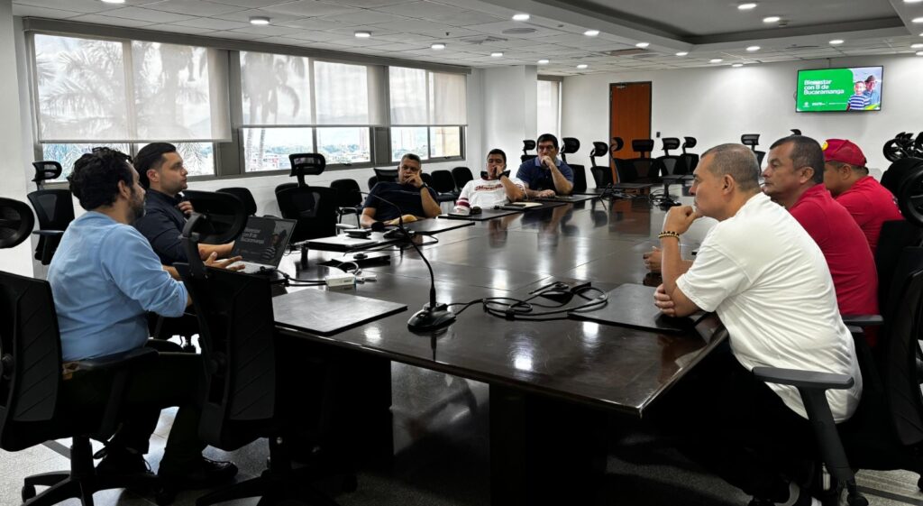 La estrategia ‘Bienestar con B de Bucaramanga’ llegó a Bomberos