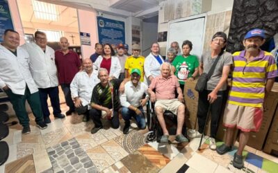 Adultos mayores de Esales y hogares geriátricos recibieron 70 sillas de ruedas