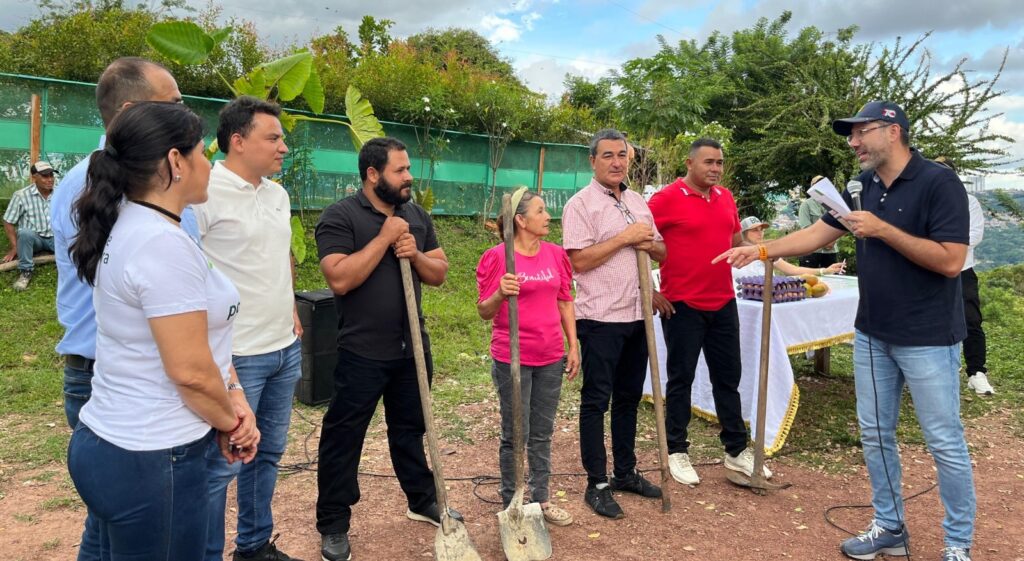 Alcalde Beltrán busca gente que quiera trabajar en el campo