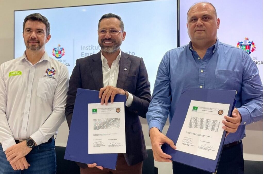 “Mi Empresa Crece”: IMEBU y la Universidad Santo Tomás se unen para fortalecer el clúster de calzado y marroquinería en Bucaramanga