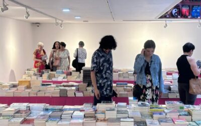 Gran Outlet de Libros en la Biblioteca Pública Gabriel Turbay