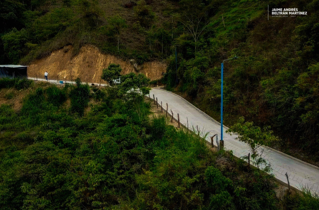 El Alcalde de Bucaramanga le invirtió casi 30 mil millones a las vías