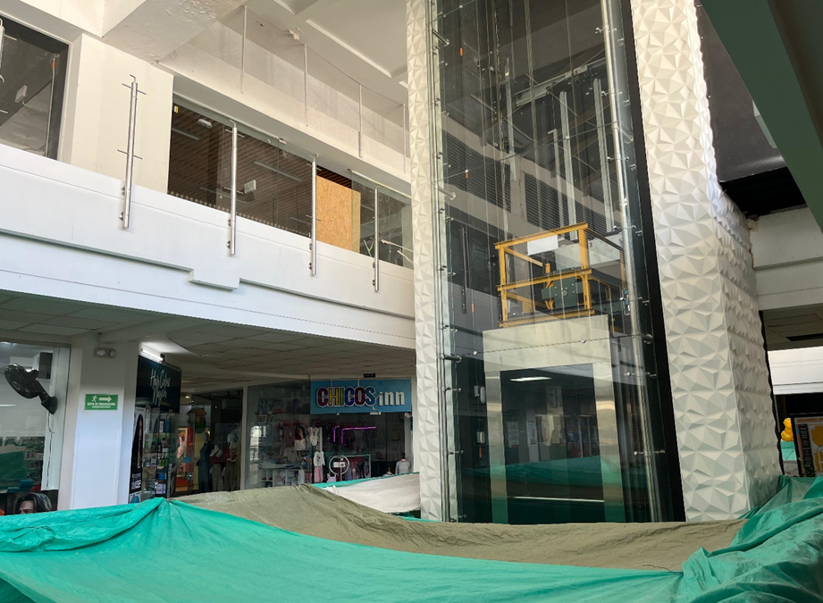 Obra en Acrópolis retrasaría entrega de canchas de squash