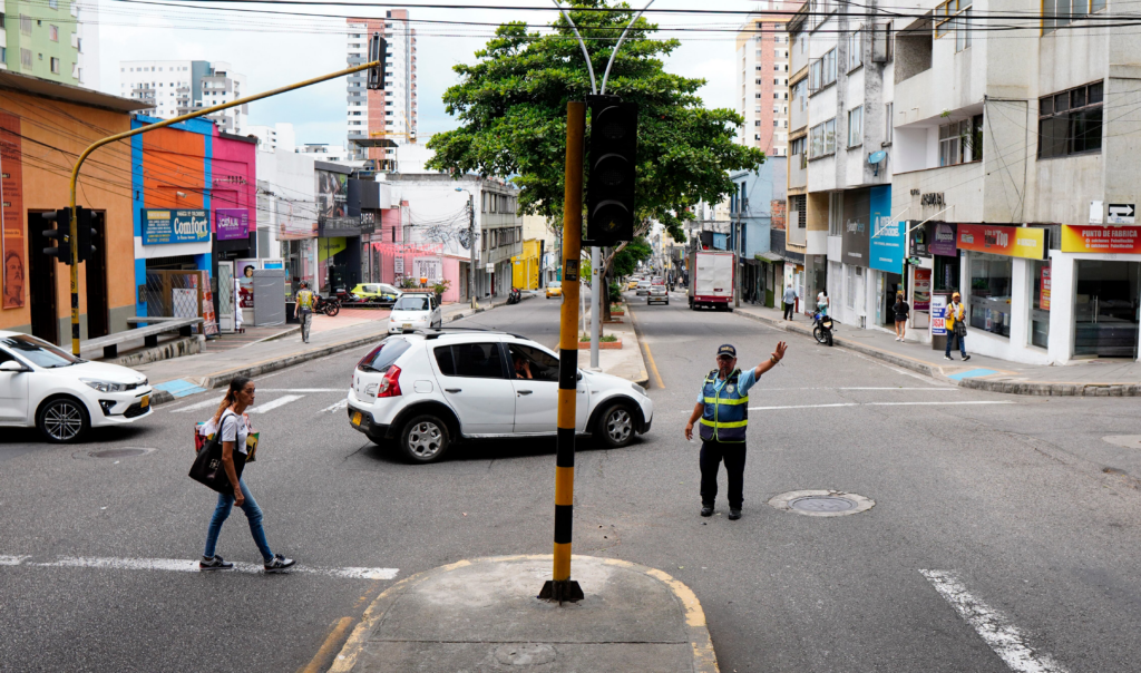 Se restablecieron cuatro intersecciones semafóricas vandalizadas