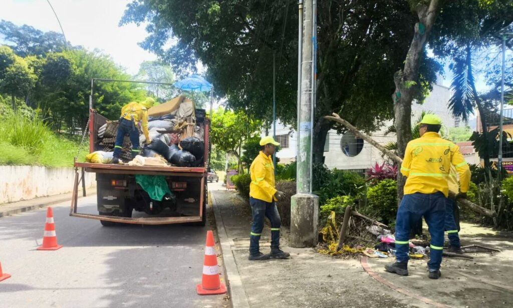 En solo 10 semanas, la Emab y Alcaldía de Bucaramanga han realizado 976 intervenciones en 146 puntos críticos de basura