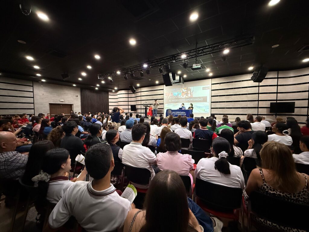 Más de 250 miembros de la comunidad educativa se tomaron Bucaramanga en el Segundo Foro Educativo Territorial