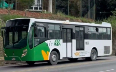 Inició proceso de transición de Metrolínea con buses padrones