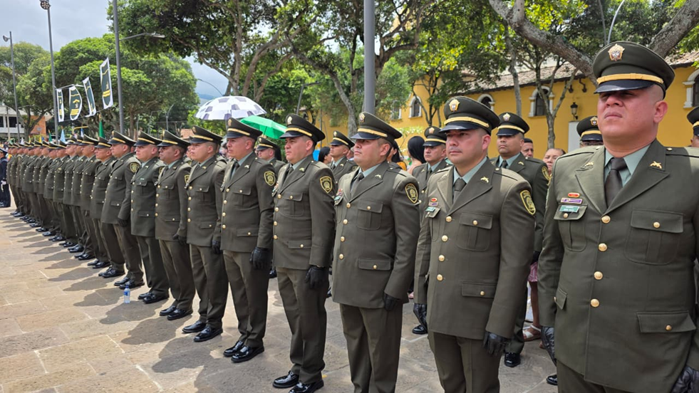 Ceremonia de ascenso de 648 uniformados en Bucaramanga y Santander