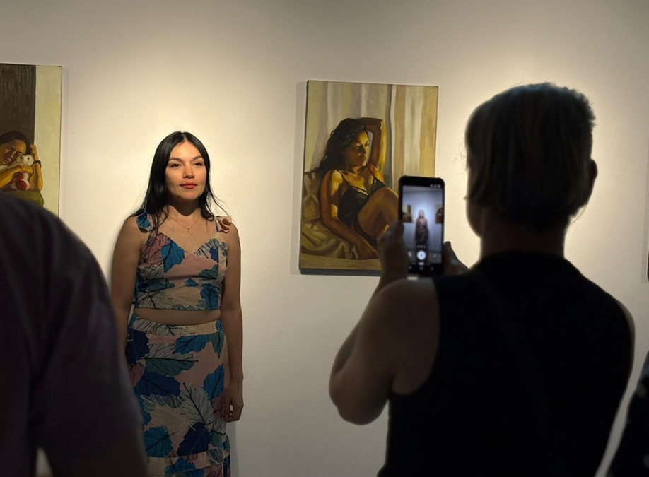 Se inauguró 6 grados, la exposición de arte de la EMA