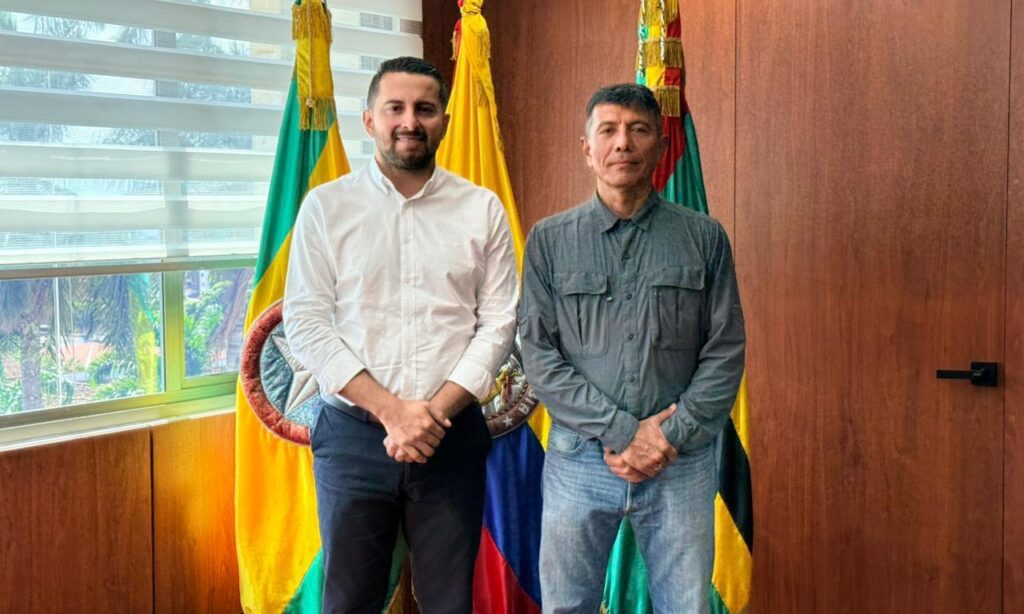 Alcalde Cristian Portilla fortalece la seguridad de Bucaramanga con el nombramiento del general (r) José James Roa