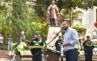 Bucaramanga refuerza la seguridad en Navidad con 80 nuevos uniformados