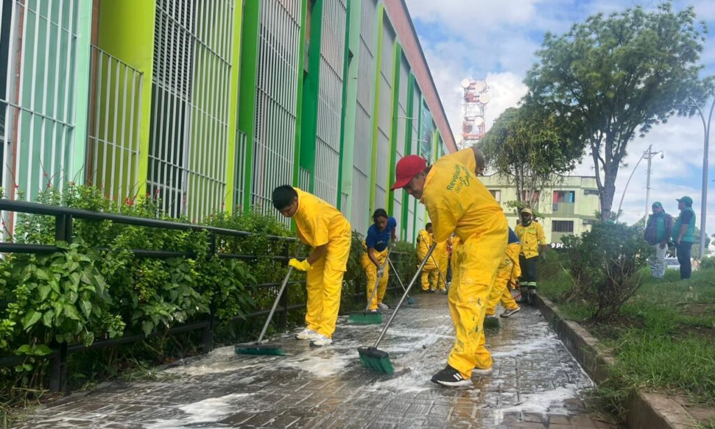 Bucaramanga retoma jornadas de limpieza con apoyo de exhabitantes de calle