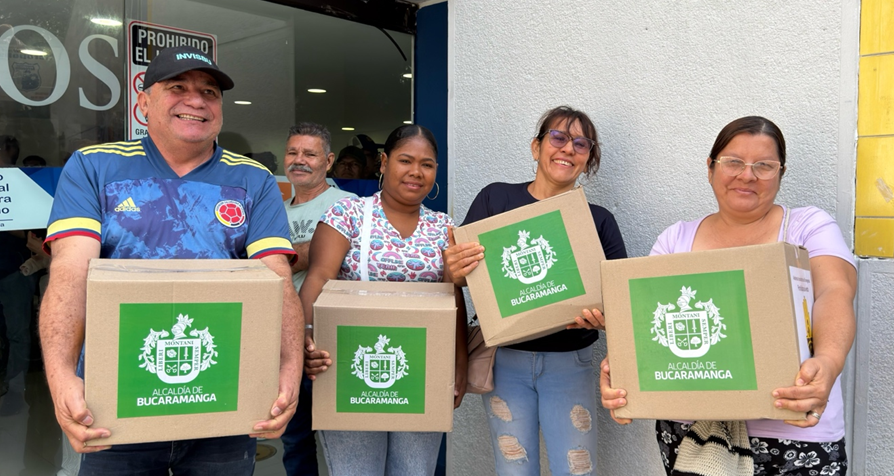 Entregadas 210 ayudas humanitarias a afectados por ola invernal