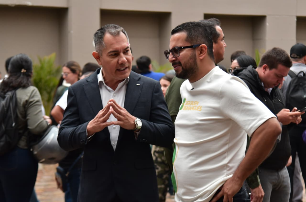 Llegó el Camello a Bucaramanga con 4 mil vacantes