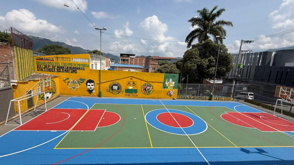 La cancha del Kennedy vuelve a ser sede del deporte