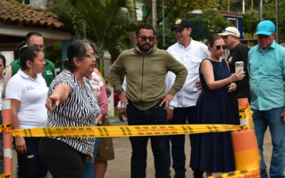 El alcalde llegó al barrio Villa Rosa con soluciones