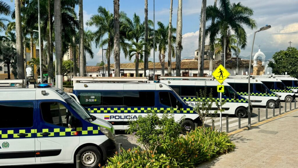 Bucaramanga fortalece la seguridad con la reentrega de CAI móviles para diferentes barrios de la ciudad