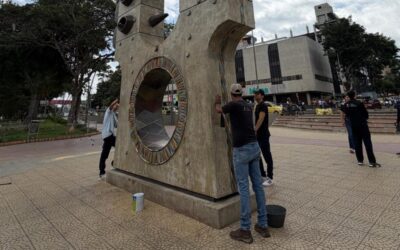 El Clavijero resiste: Bucaramanga avanzó en la recuperación de emblemática escultura tras ataque vandálico