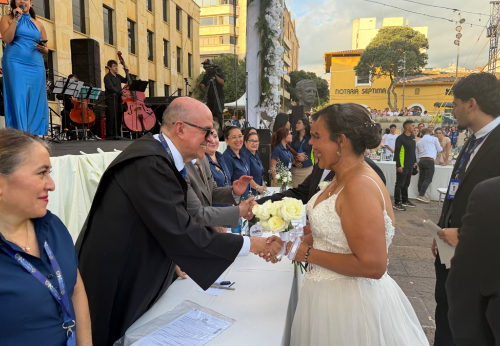 Así fue el matrimonio colectivo en Bucaramanga