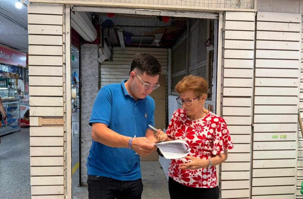 Tras 12 años de trabajo informal, hoy cumple el sueño de tener su propio local