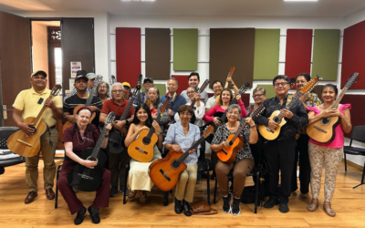 Con música personas mayores transforman su vida