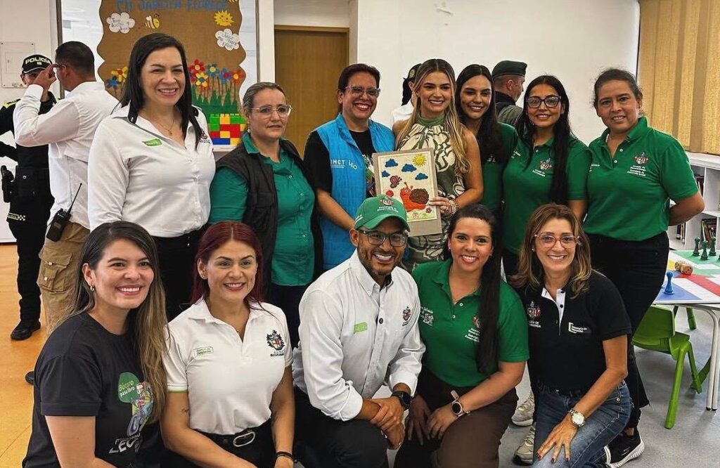 La nueva Primera Dama, Ana Lucía Pineda, recorrió espacios del Circuito del Cuidado en Bucaramanga
